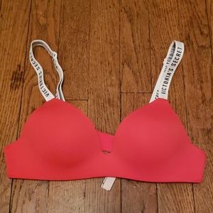 Victoria's Secret Wireless t shirt bra. 34A